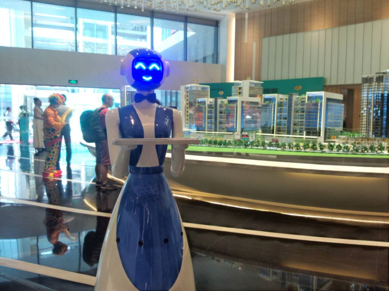 送餐機器人一件代發